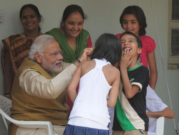 Narendra Modi with Mother Unseen Photos