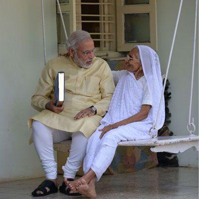 Narendra Modi with Mother Unseen Photos