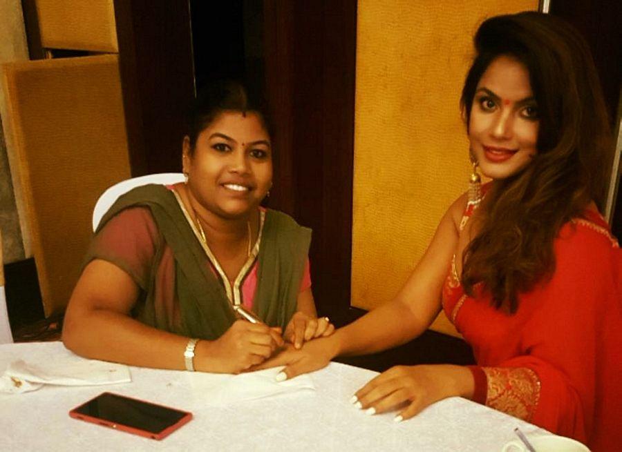 B'day Special: Neetu Chandra Rare & Unseen Personal Real Life Photos