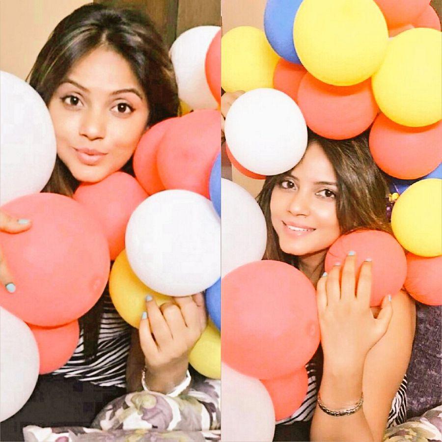 B'day Special: Neetu Chandra Rare & Unseen Personal Real Life Photos
