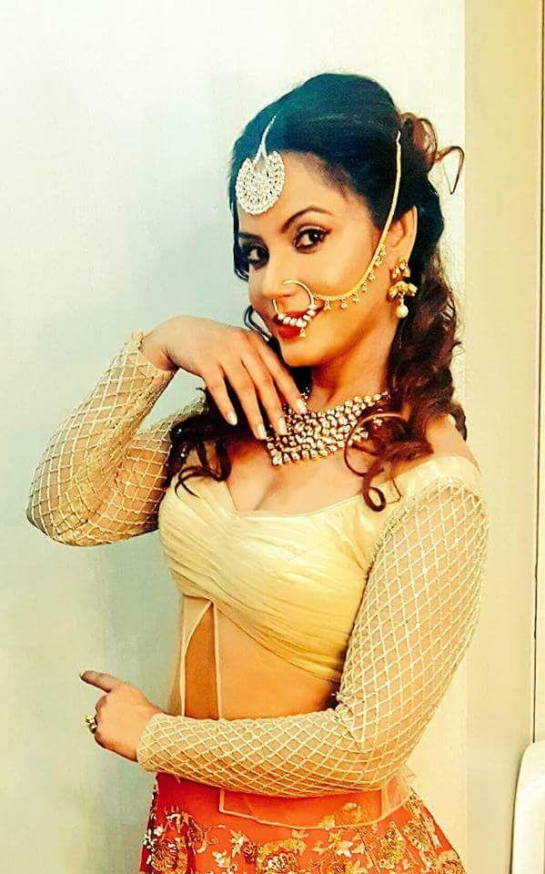 B'day Special: Neetu Chandra Rare & Unseen Personal Real Life Photos