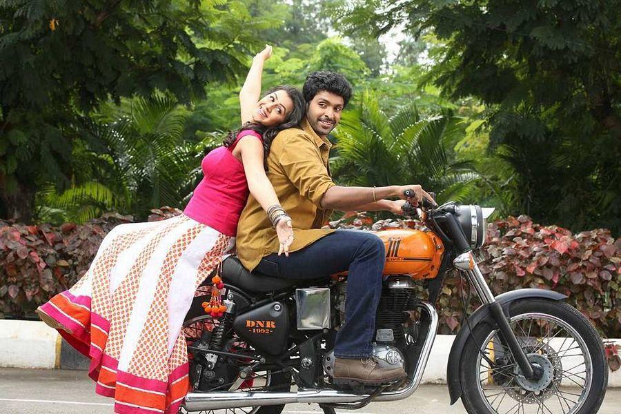 Neruppu Da Tamil Movie Latest Stills