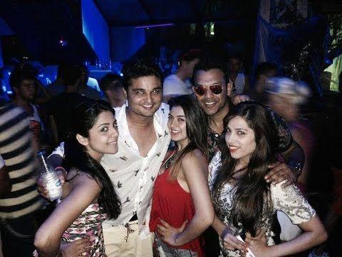 New Year's Special : See How Our Tamil Celebs Party Unseen Photos