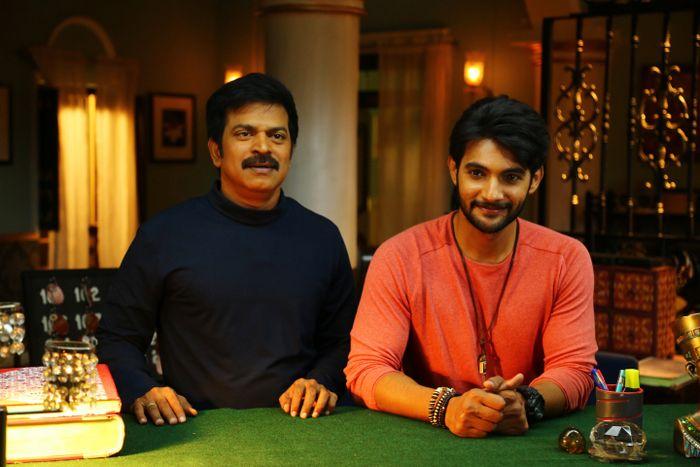 Next Nuvve Movie Latest Working Stills & Posters