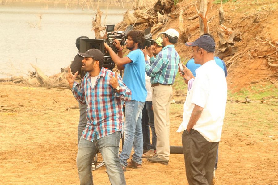 Nuvvu Nenu Osey Orey Movie Working Stills