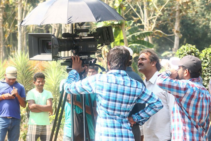 Nuvvu Nenu Osey Orey Movie Working Stills