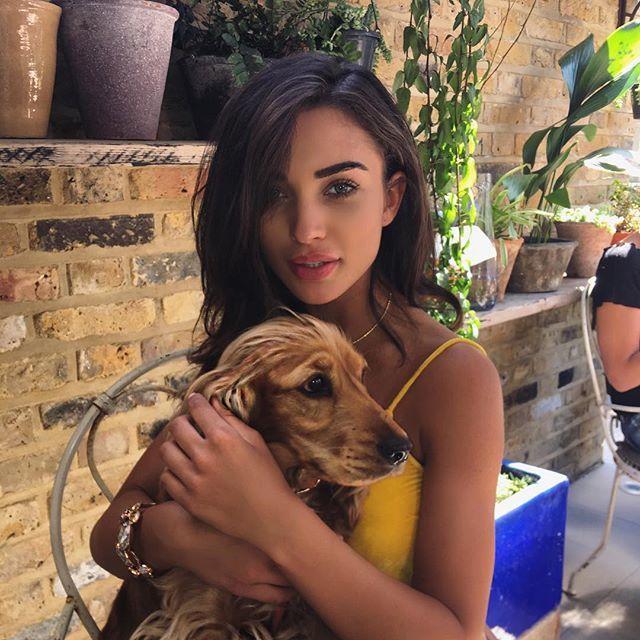 OMG! Amy Jackson's Private Photos Post On Instagram Goes Viral