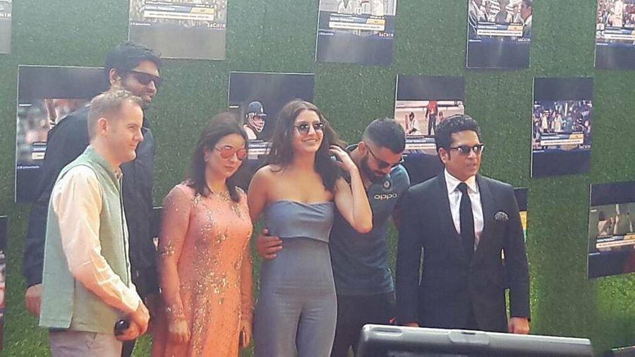 OMG: Anushka Sharma & Virat Kohli at Sachin Premieres