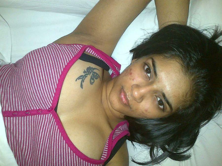 Once More Sensational Photos Leaked by Suchitra Karthik