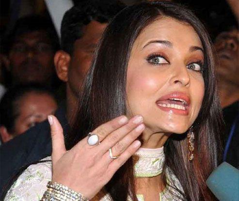 PHOTOS: Akward Expressions of Famous Bollywood Actors
