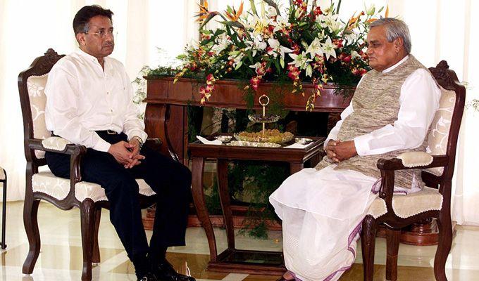 PHOTOS: Ex-PM Atal Bihari Vajpayee With World Famous Personalities