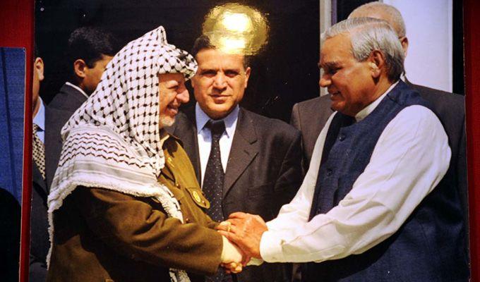 PHOTOS: Ex-PM Atal Bihari Vajpayee With World Famous Personalities