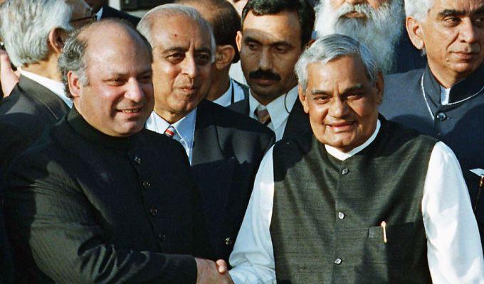 PHOTOS: Ex-PM Atal Bihari Vajpayee With World Famous Personalities
