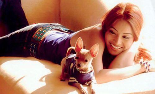 PHOTOS: Indian Celebrities With Their Super Adorable Pets