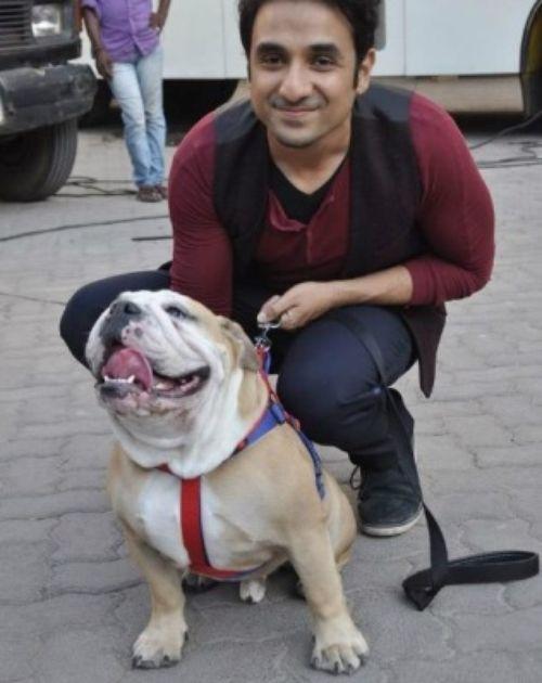 PHOTOS: Indian Celebrities With Their Super Adorable Pets