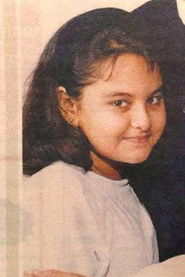 PHOTOS: Indian Celebs Looked In Their School Days