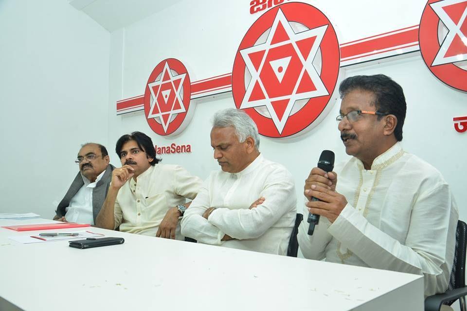 PHOTOS: JanaSena Party Chief Pawan Kalyan interaction with Fishermen
