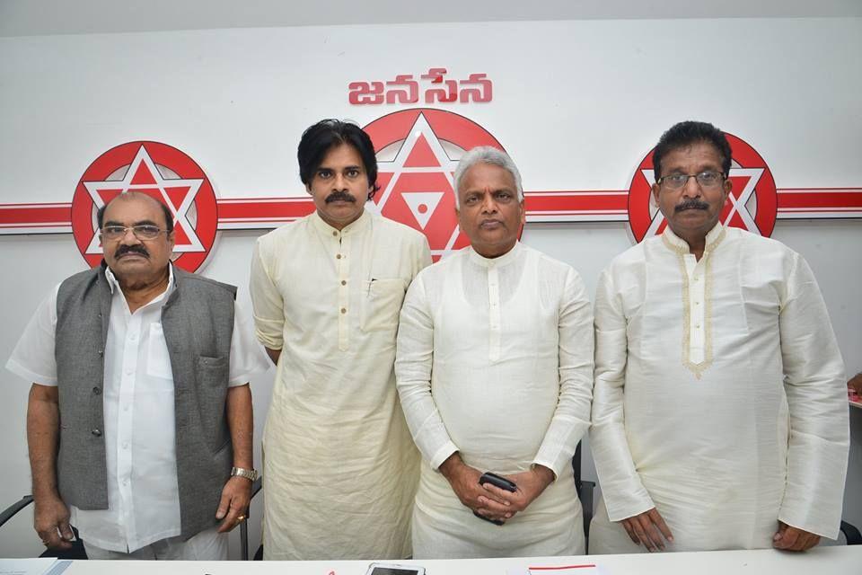 PHOTOS: JanaSena Party Chief Pawan Kalyan interaction with Fishermen