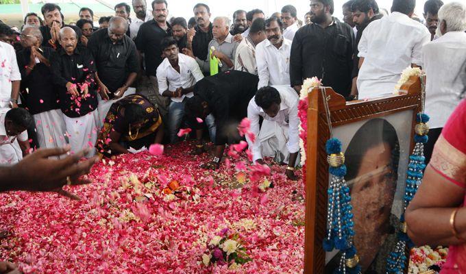 PHOTOS: Jayalalithaa On Her First Death Anniversary