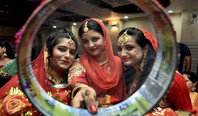 PHOTOS: Karva Chauth 2017 Celebration Pictures