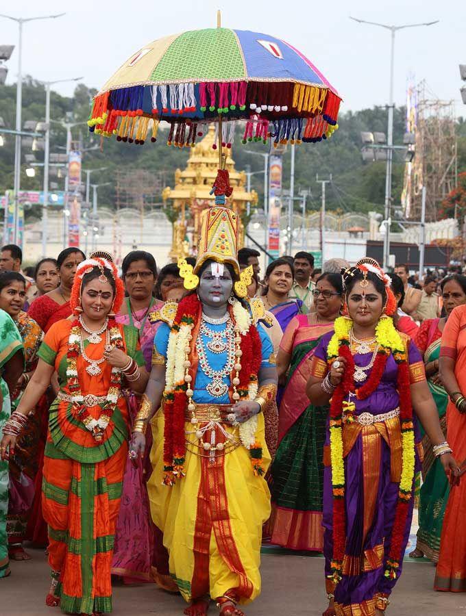 PHOTOS: Tirumala Srivari Swarna Rathotsavam 2018