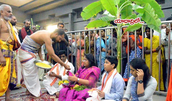 PHOTOS: Vaikunta Ekadasi Celebrations in Telugu States