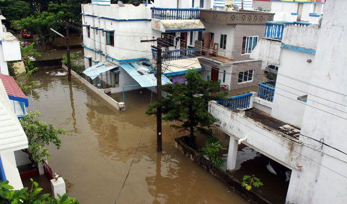 PHOTOS: Visuals of heavy rain & waterlogged streets from Odisha