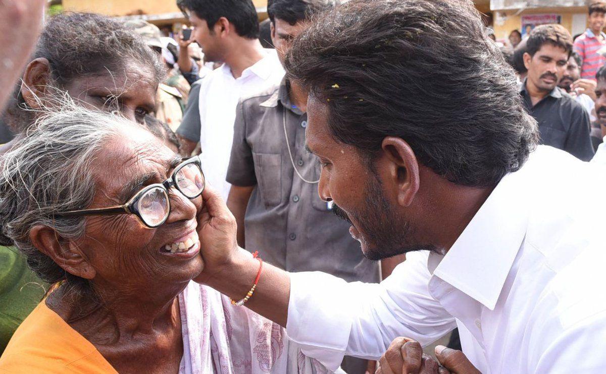 PHOTOS: YS Jagan Mohan Reddy's Praja Sankalpa Yatra