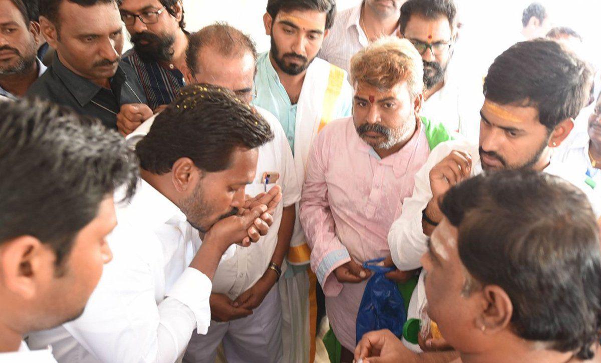 PHOTOS: YS Jagan Mohan Reddy's Praja Sankalpa Yatra