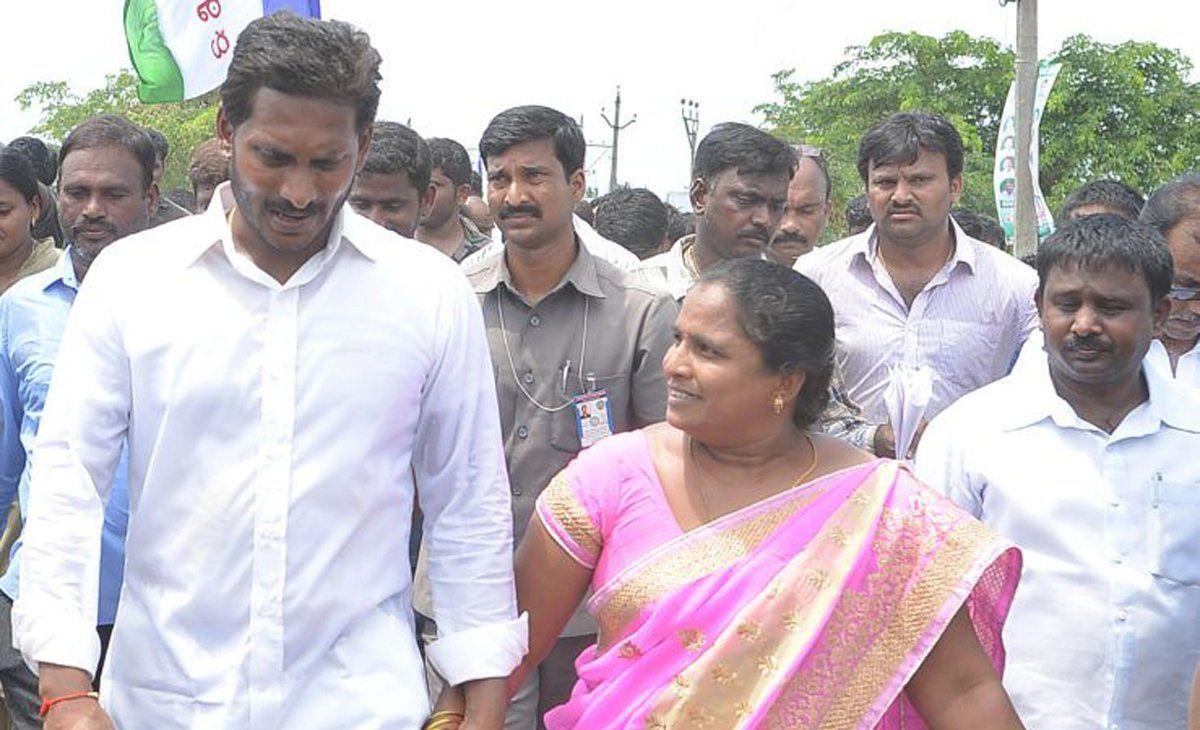 PHOTOS: YS Jagan Mohan Reddy's Praja Sankalpa Yatra