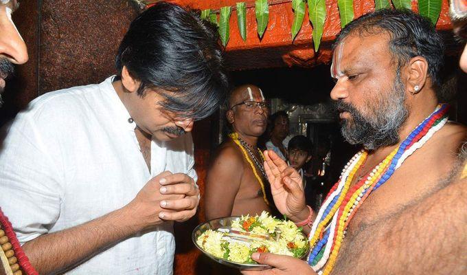 PHOTOS: Pawan Kalyan at Kondagattu Hanuman Temple