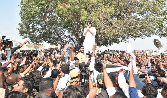 PHOTOS: Pawan Kalyan at Kondagattu Hanuman Temple