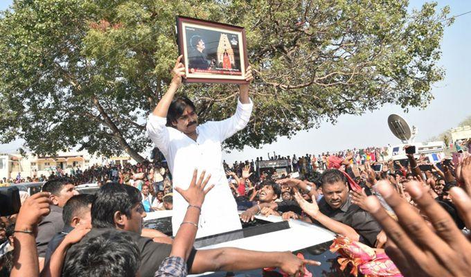 PHOTOS: Pawan Kalyan at Kondagattu Hanuman Temple