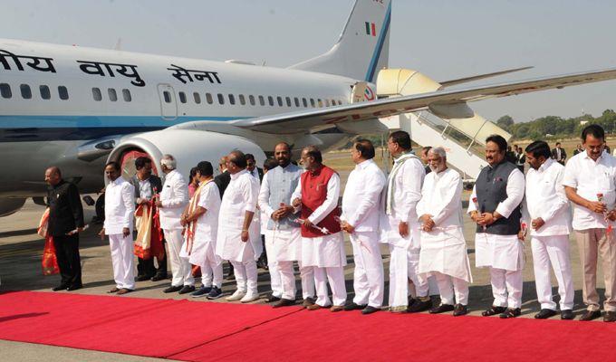 PM Modi inaugurates Hyderabad Metro Rail Photos