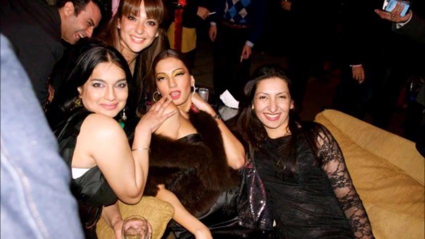 Pakistani Actresses Caught Smoking & Drinking in Real Life Photos