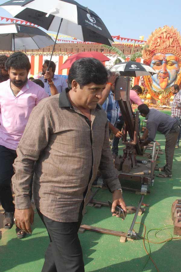 Pawan Kalyan Katamarayudu Shooting Photos
