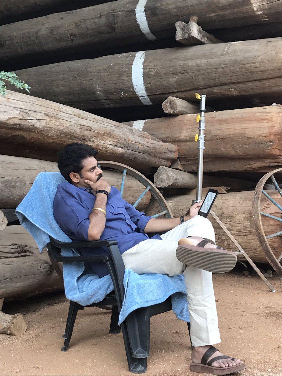 Pawan Kalyan Katamarayudu Shooting Photos