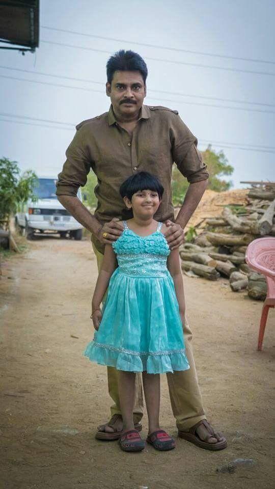 Pawan Kalyan Katamarayudu Shooting Photos