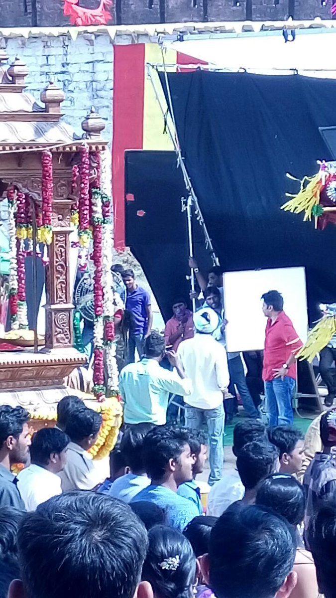 Pawan Kalyan Katamarayudu Shooting Photos
