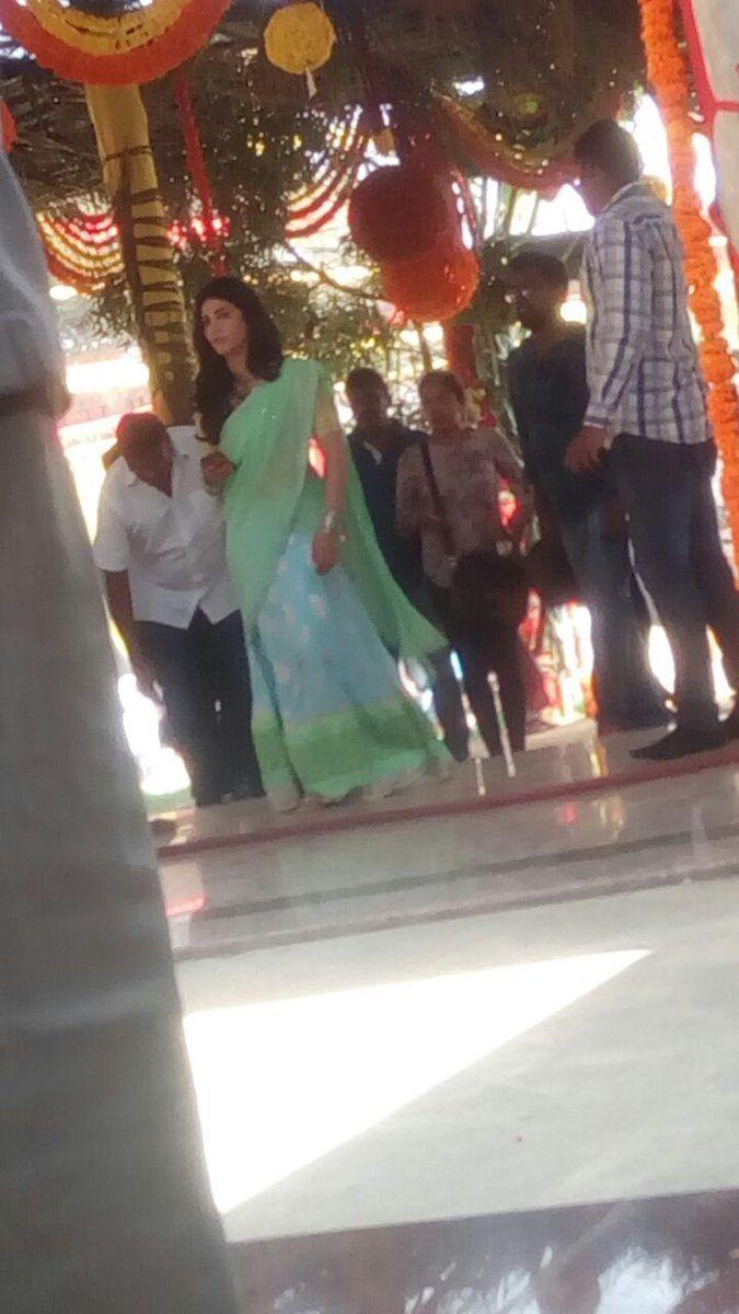 Pawan Kalyan Katamarayudu Shooting Photos
