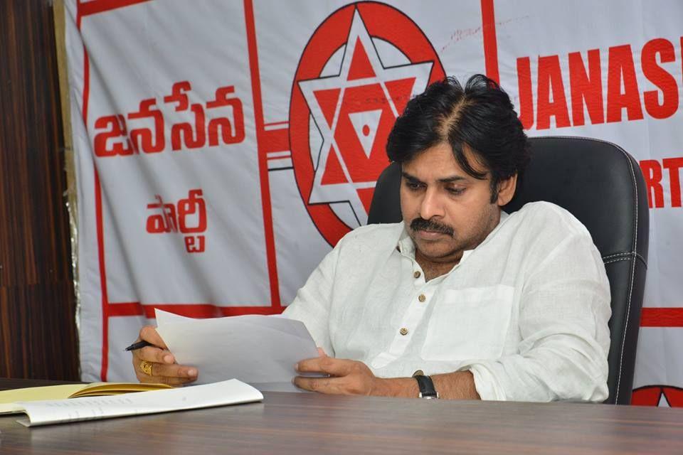 Pawan Kalyan Meeting with doctors about Guntur Diarrhoea crisis