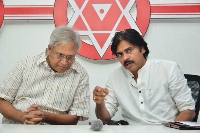 Pawan Kalyan Meets Undavalli Photos