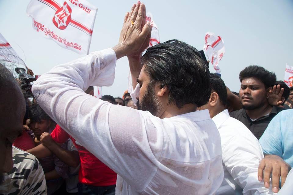 Pawan Kalyan Performing Gangamma Pooja At Kapasa Kurdi Photos