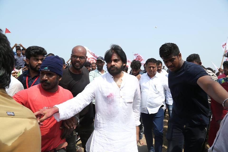 Pawan Kalyan Performing Gangamma Pooja At Kapasa Kurdi Photos