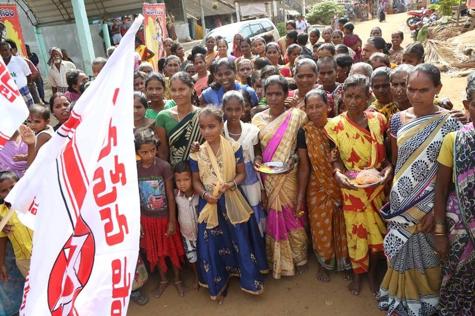 Pawan Kalyan Performing Gangamma Pooja At Kapasa Kurdi Photos