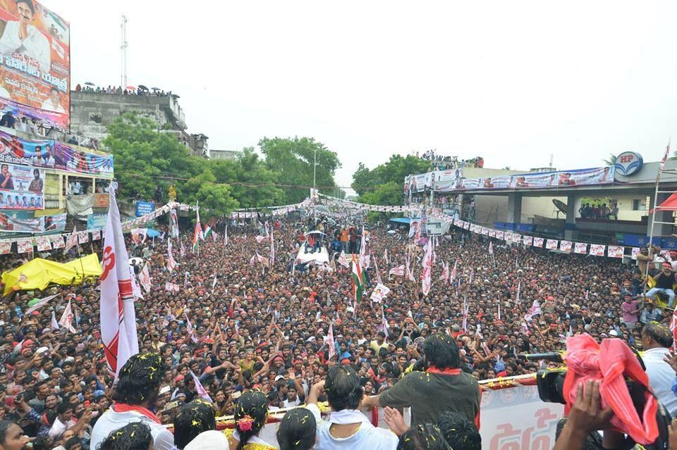 Pawan Kalyan Public Meeting In Nidadavolu Photos