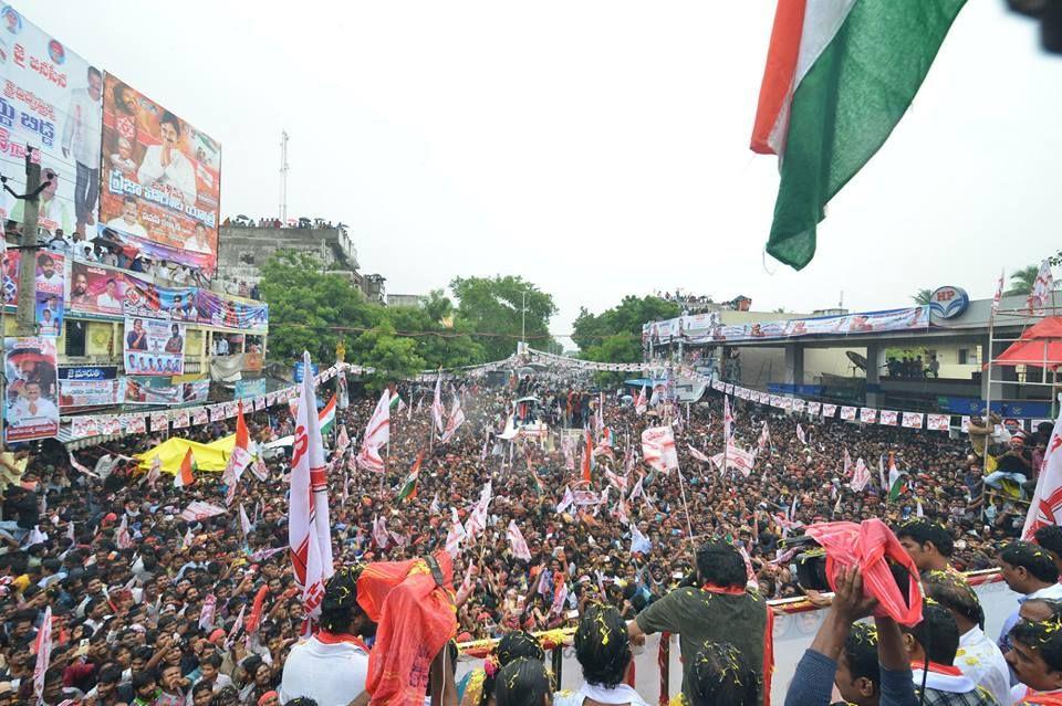 Pawan Kalyan Public Meeting In Nidadavolu Photos