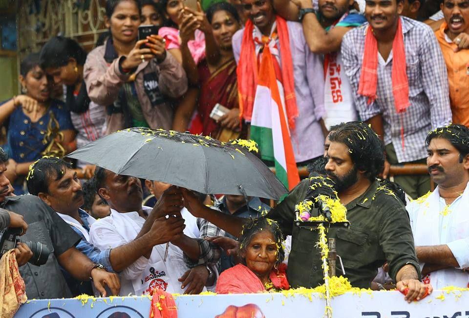 Pawan Kalyan Public Meeting In Nidadavolu Photos