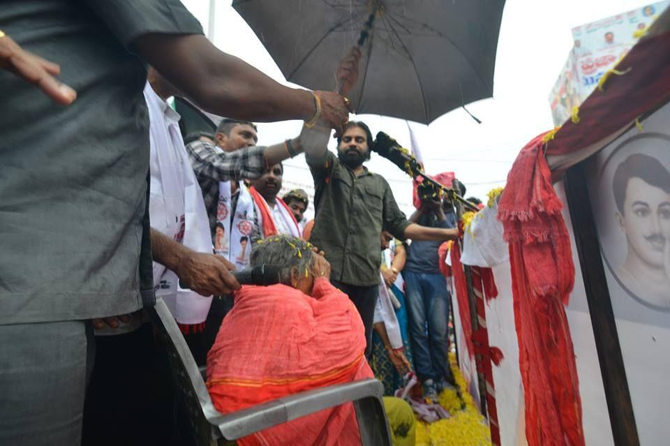 Pawan Kalyan Public Meeting In Nidadavolu Photos