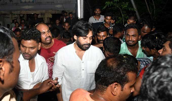 Pawan Kalyan Simplicity in Tirumala Tour Photos